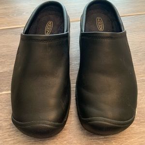 Keen leather slip ons. Black. Size US 7. VGUC